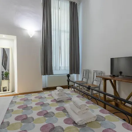 Monalda 1 Lovely Loft In Apartment Florence